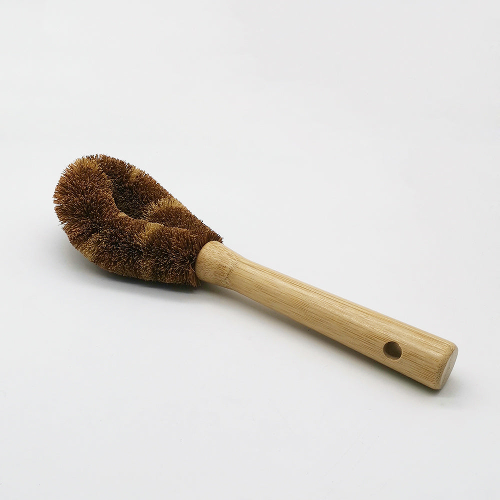 Bamboo dish brush with coconut husk cleaning