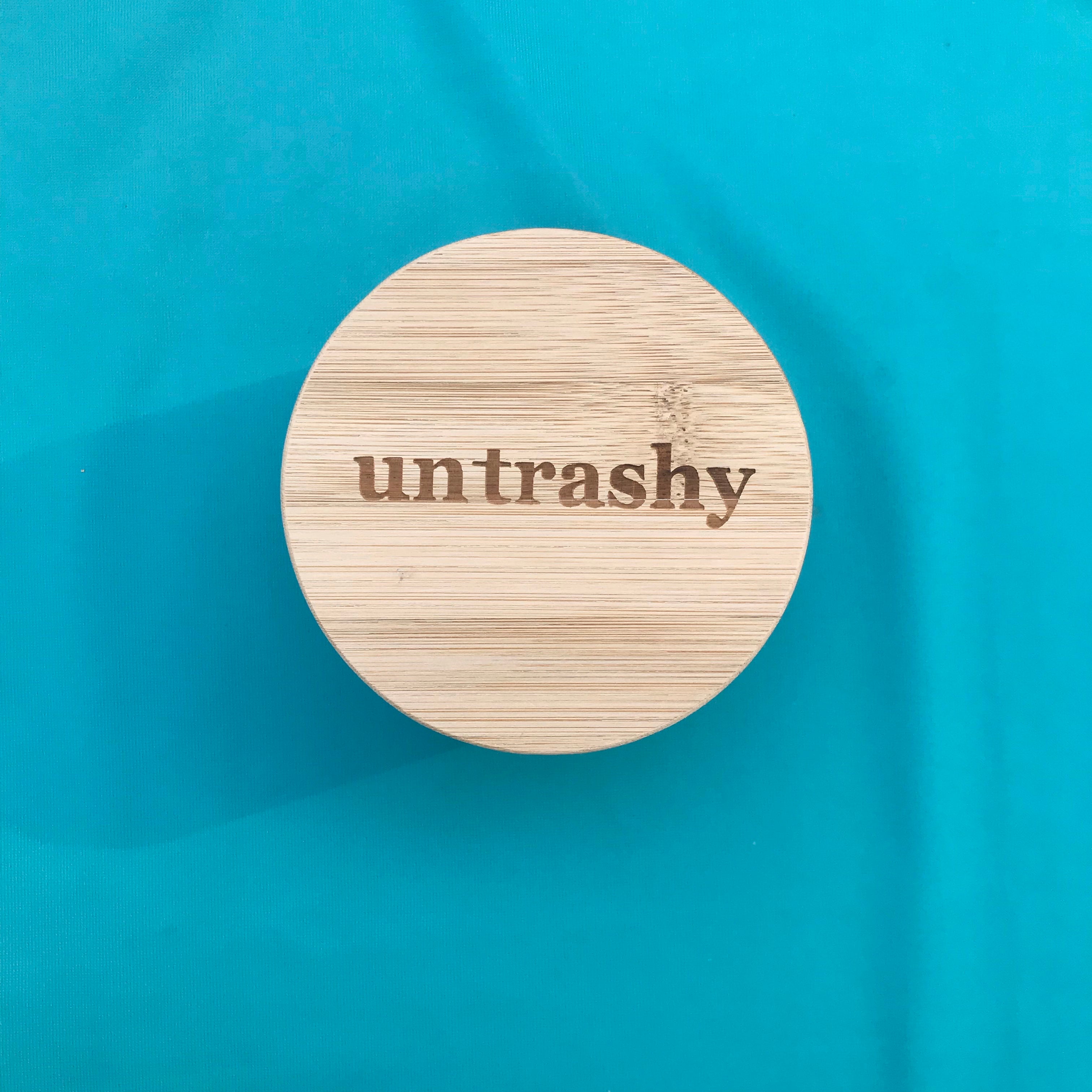 untrashy bamboo make-up remover holder and vanity case